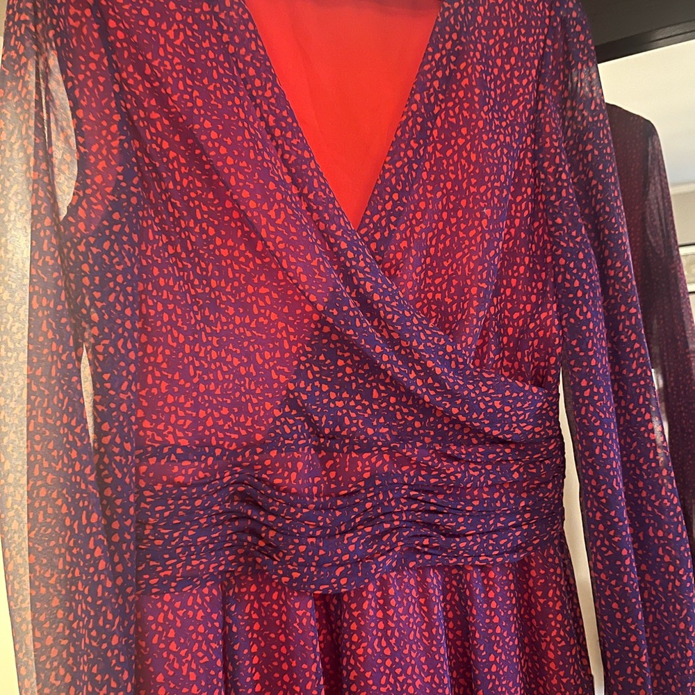 Diane Von Furstenberg dress size 10. - Picture 2 of 5